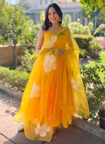 2023y/January/38051/Yellow-Georgette-Casual-Wear-Plain-Gown-With-Dupatta-SC29-B (3).jpg